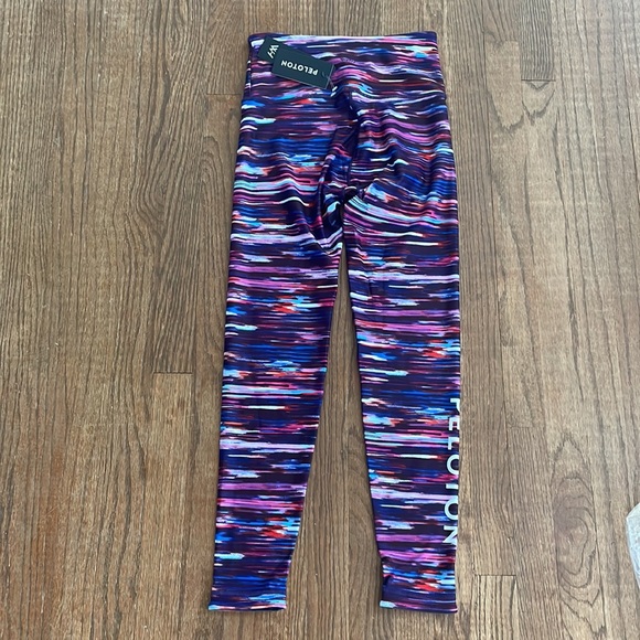 Peloton women’s reversible leggings - Picture 6 of 10